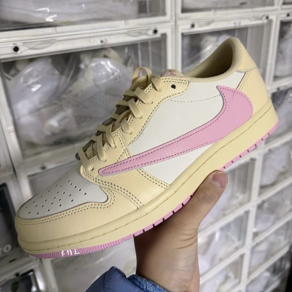 Travis Scott x Air Jordan 1 Low OG SP Shy Pink