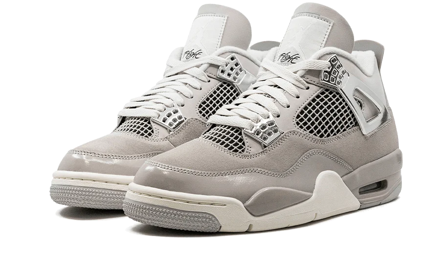 AJ 4 Retro Frozen Moments