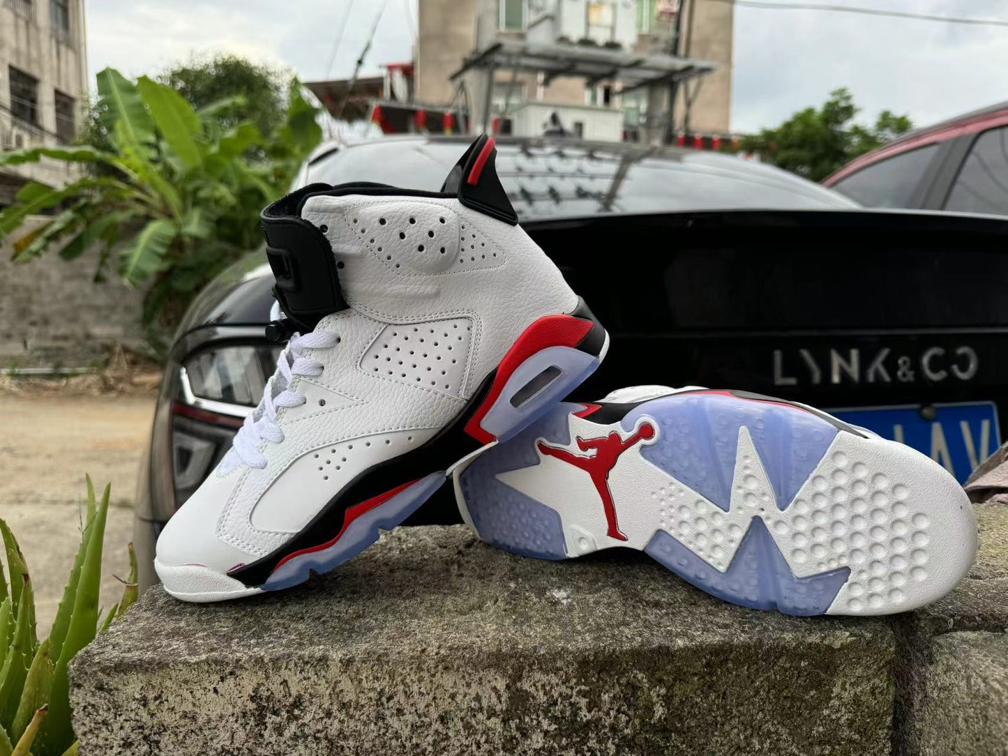 AJ 6 Royal Infrared