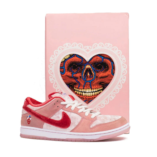 SB Dunk Low StrangeLove Skateboards ( Special Box )
