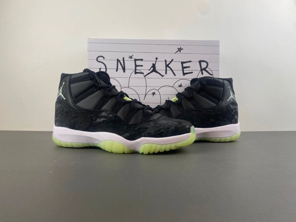 AJ 11 Sneaker School