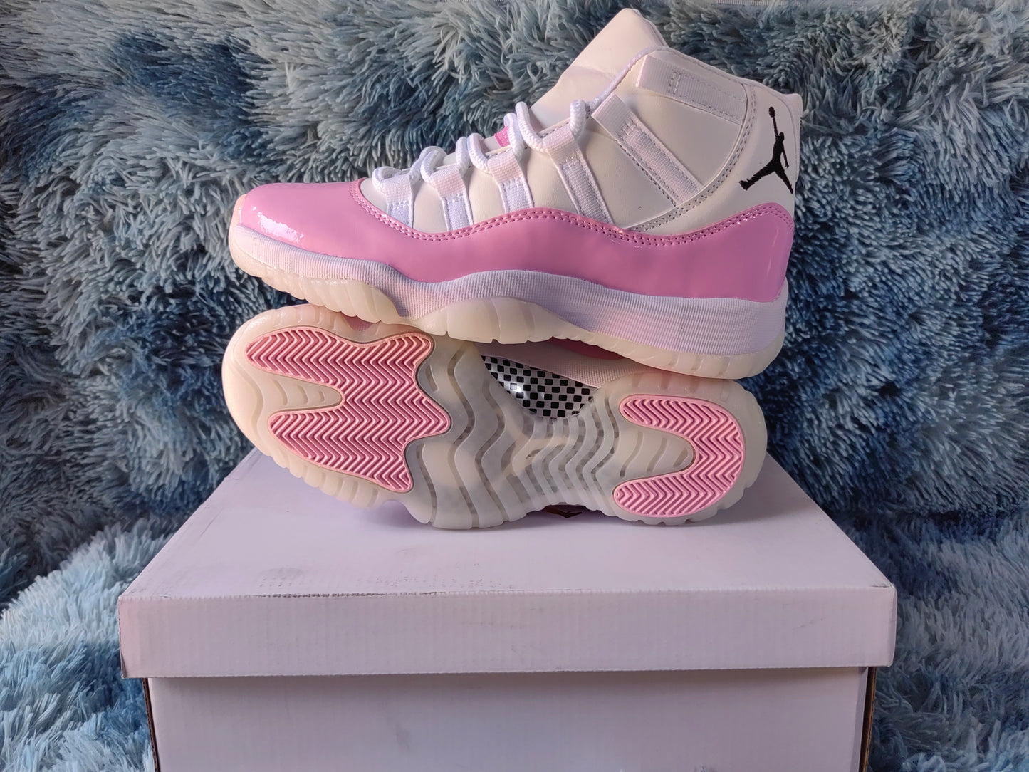 AJ 11 Pink