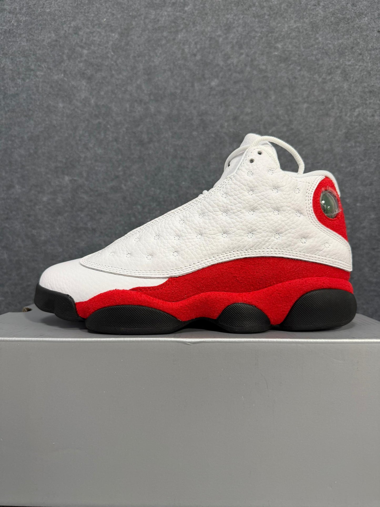 AJ 13 Retro True Red 2026